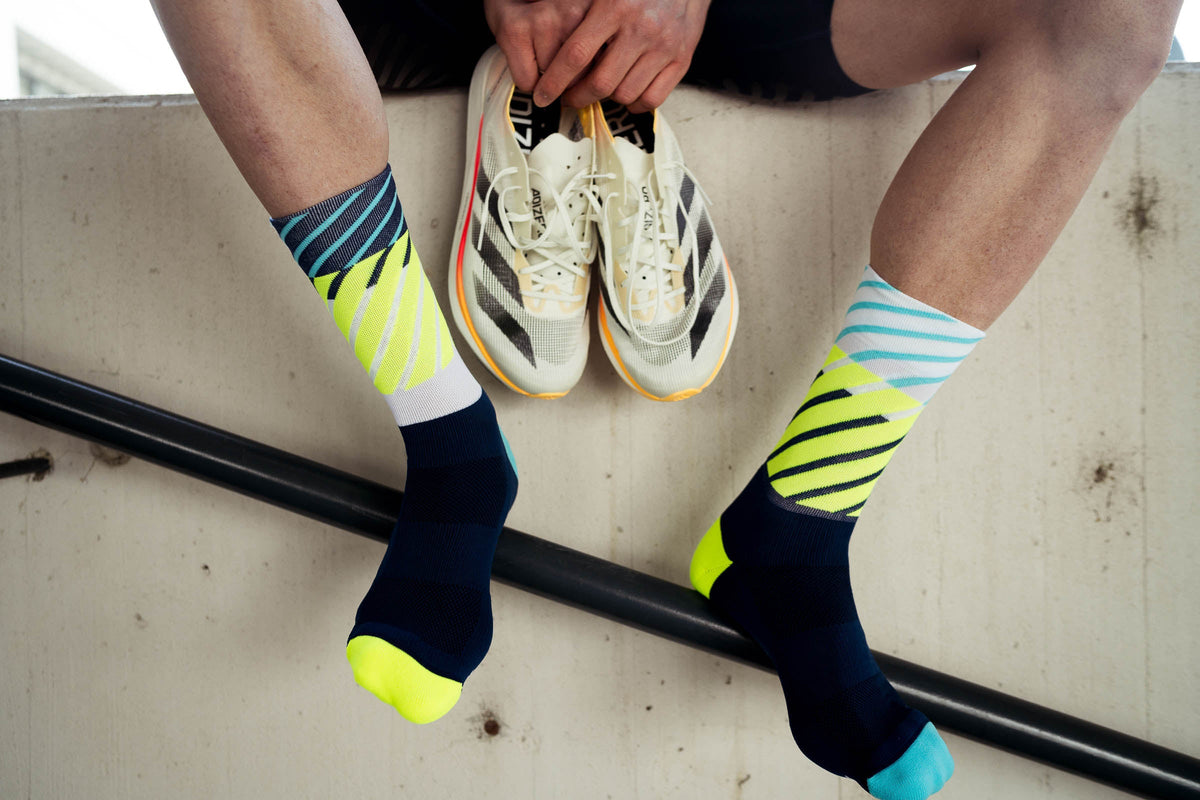 RUNNING DIAGONALS NAVY CANARY Running High-Cut INCYLENCE