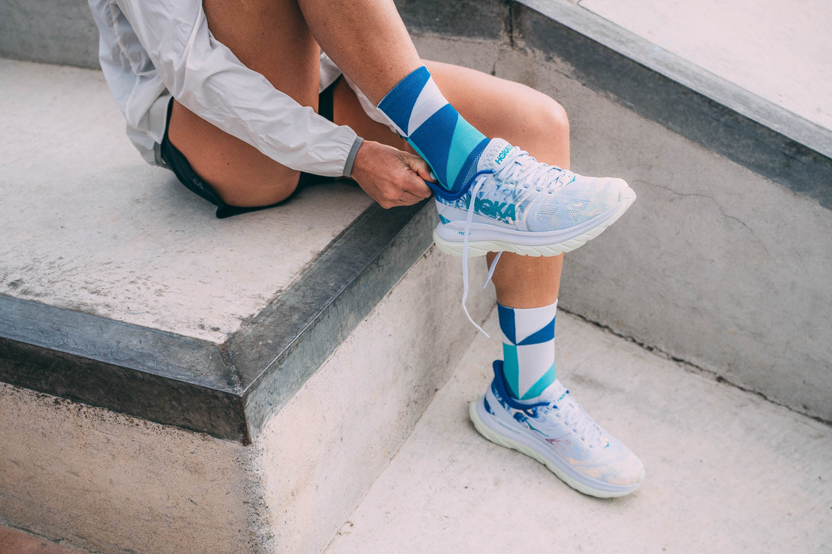 RUNNING POLYGONS BLUE Running High-Cut INCYLENCE