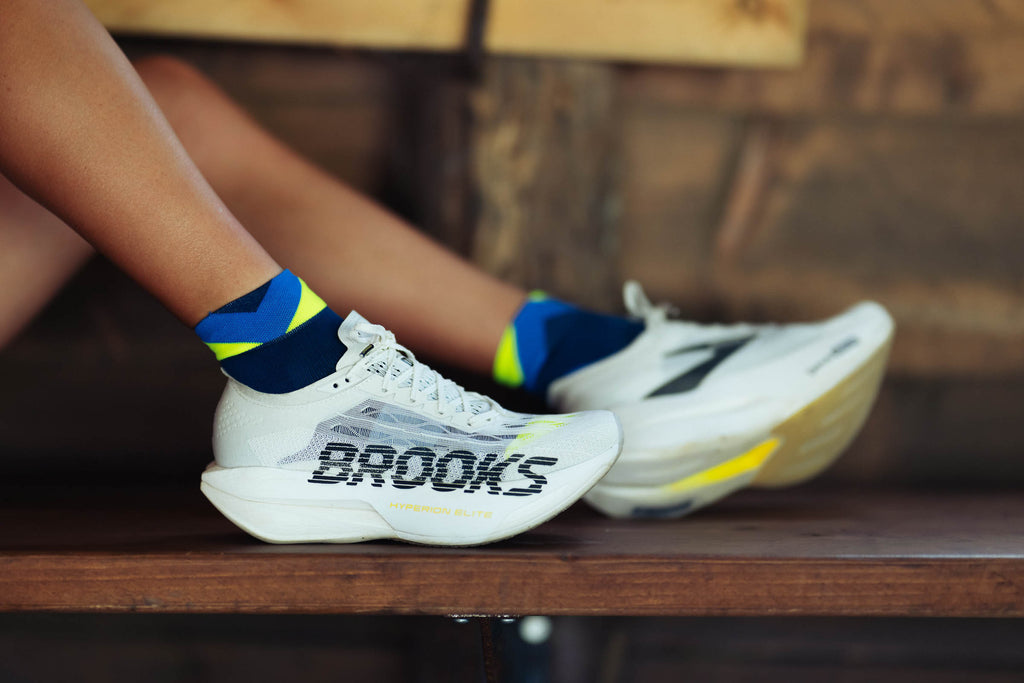 RUNNING PEAKS SHORT NAVY BLUE CANARY Running Low-Cut INCYLENCE