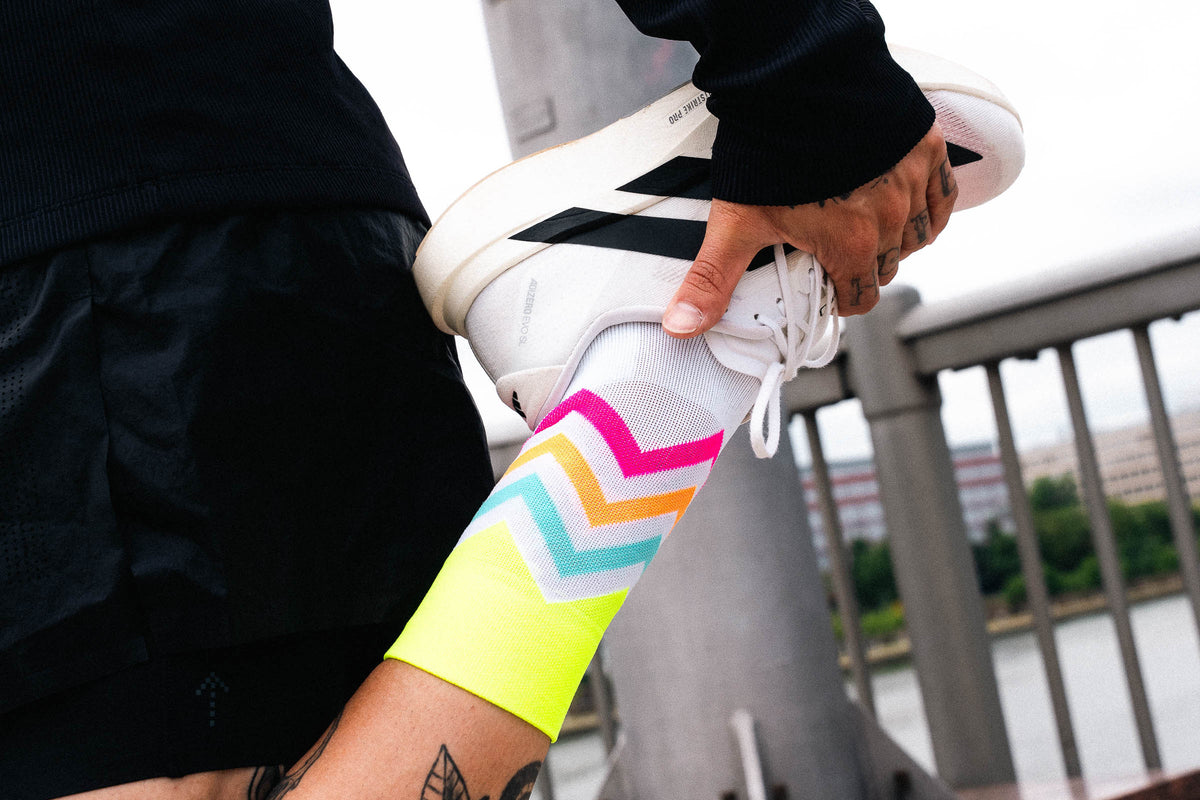 RUNNING VOLTS CANARY PINK Running High-Cut INCYLENCE