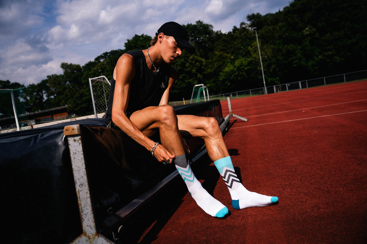 RUNNING VOLTS CYAN BLACK Running High-Cut INCYLENCE
