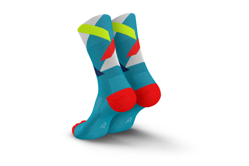 ULTRALIGHT STRIKES BLUE INFERNO Ultralight High-Cut INCYLENCE