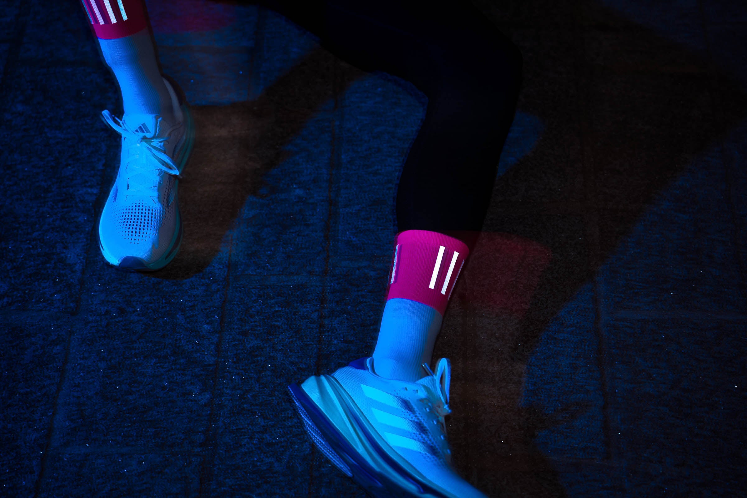 High visibility Socks Visible Running Socks With Reflectors INCYLENCE high-visibility-socks-visible-running-socks-with-reflectors-incylence