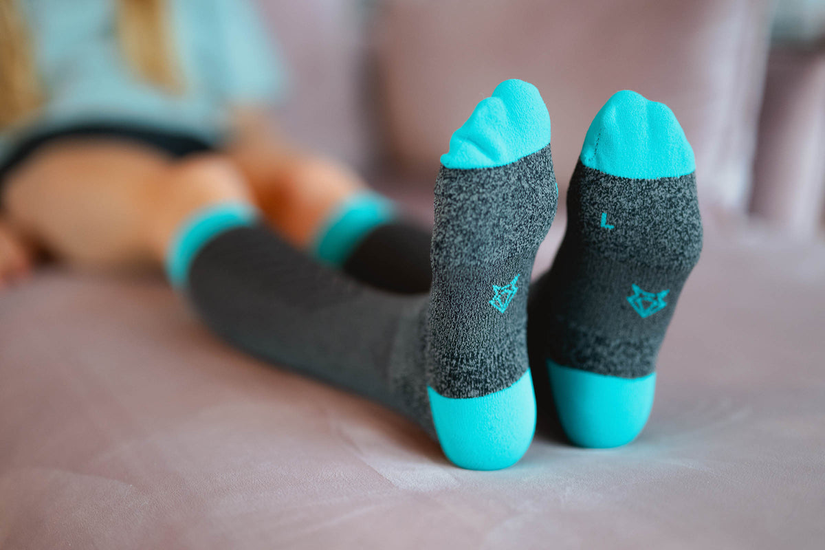 RENEWED COMPRESSION V2 DARK GREY CYAN Renewed Compression INCYLENCE