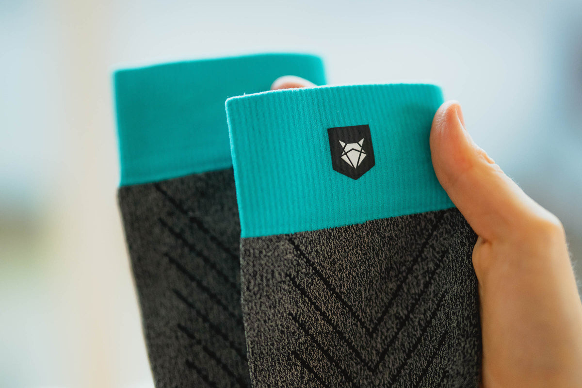 RENEWED COMPRESSION V2 DARK GREY CYAN Renewed Compression INCYLENCE