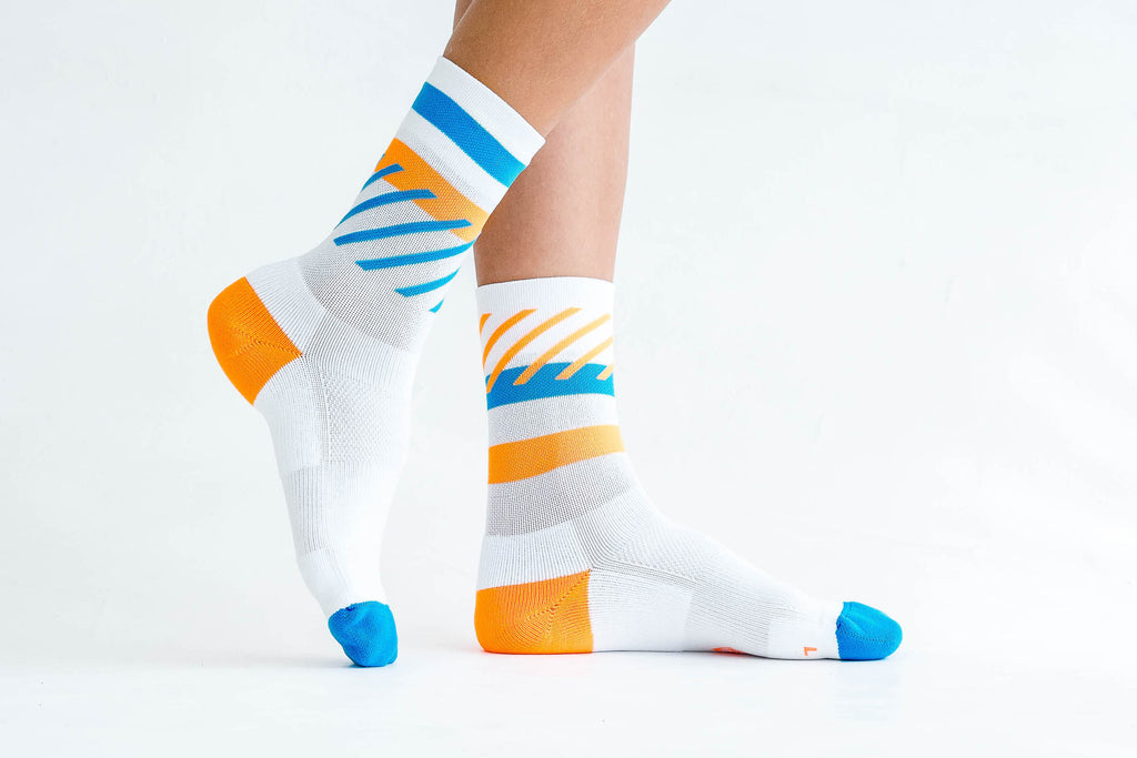 INCYLENCE RUNNING DISRUPTS WHITE BLUE ORANGE Socks INCYLENCE