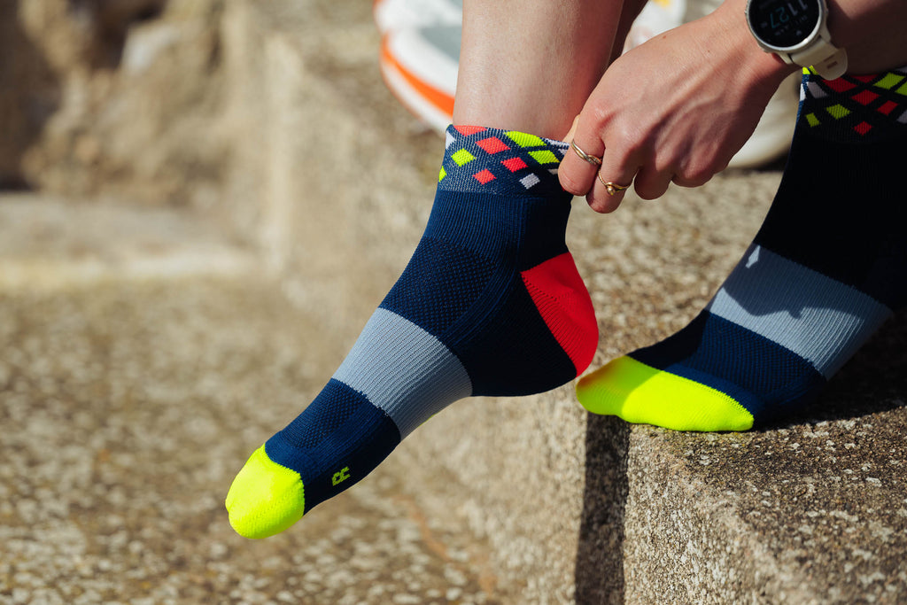 INCYLENCE RUNNING CRYSTALS SHORT NAVY CANARY Socks INCYLENCE