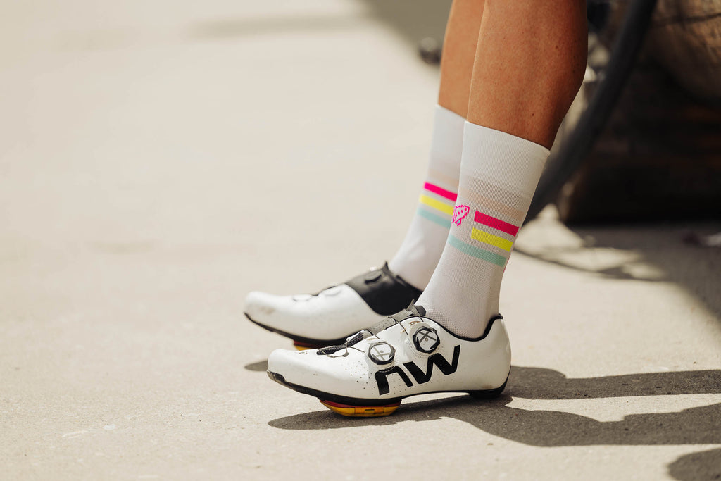 INCYLENCE ULTRALIGHT KICKASS V3 CANARY PINK Socks INCYLENCE