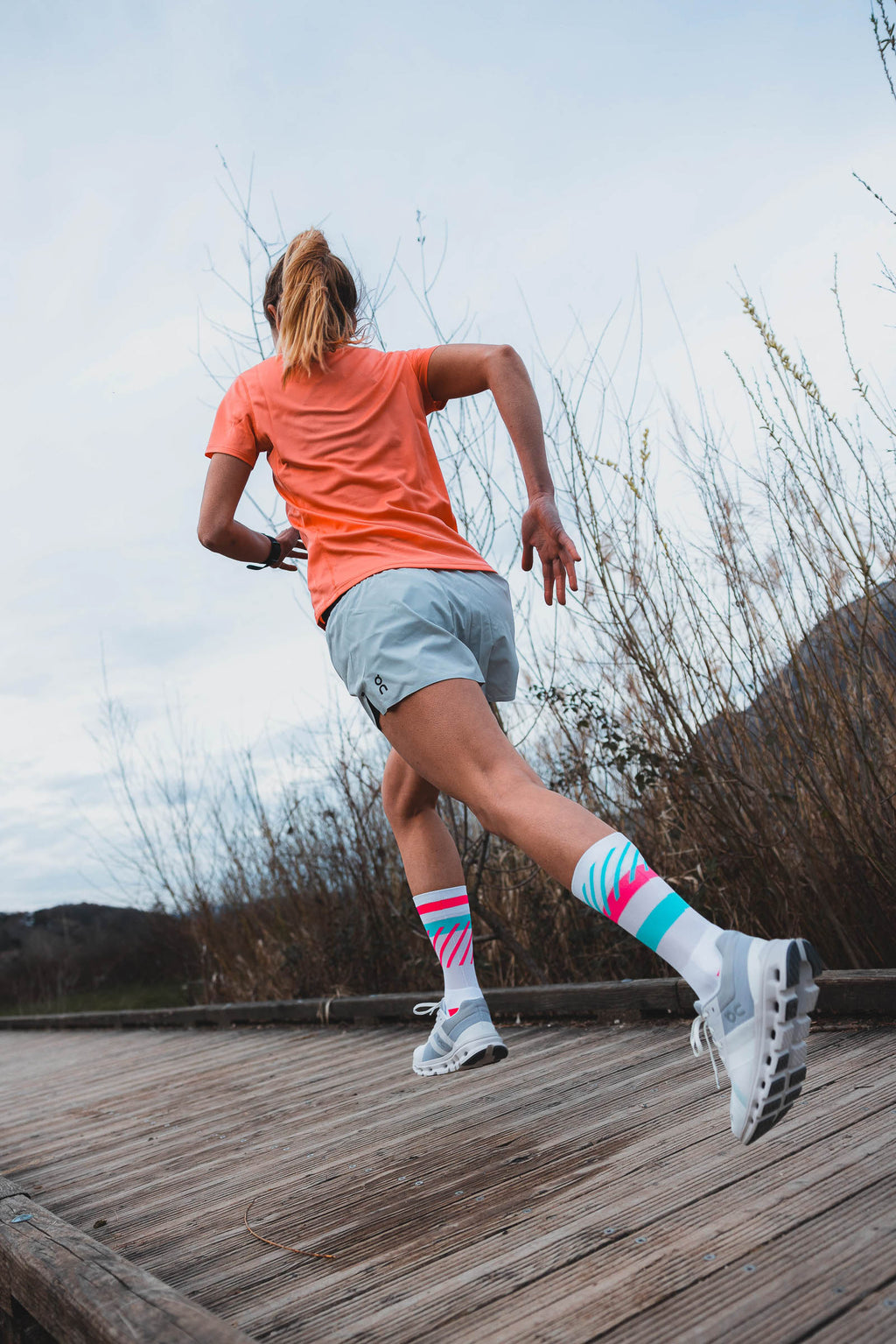 RUNNING DISRUPTS PINK CYAN Running High-Cut INCYLENCE