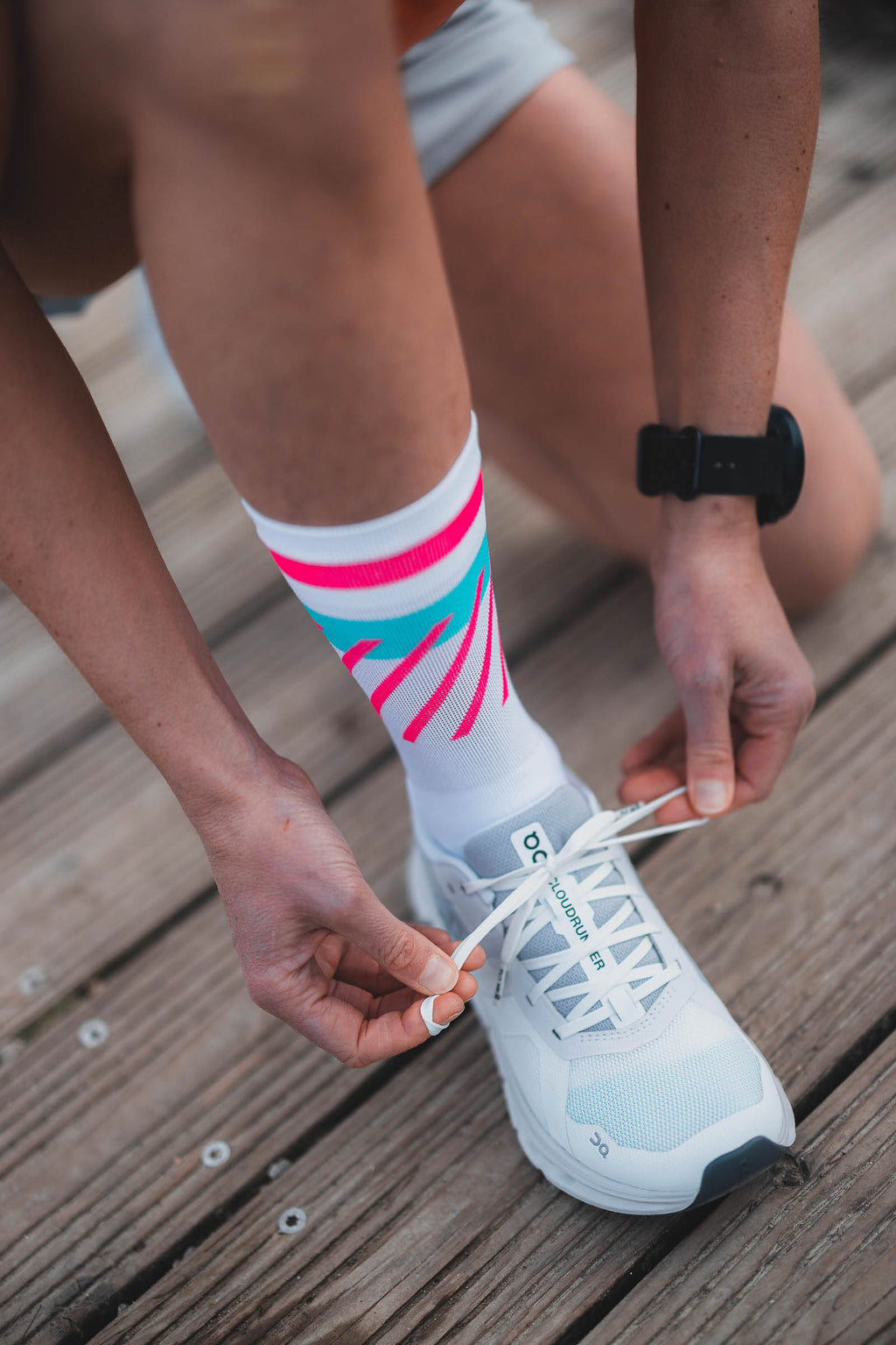 RUNNING DISRUPTS PINK CYAN Running High-Cut INCYLENCE