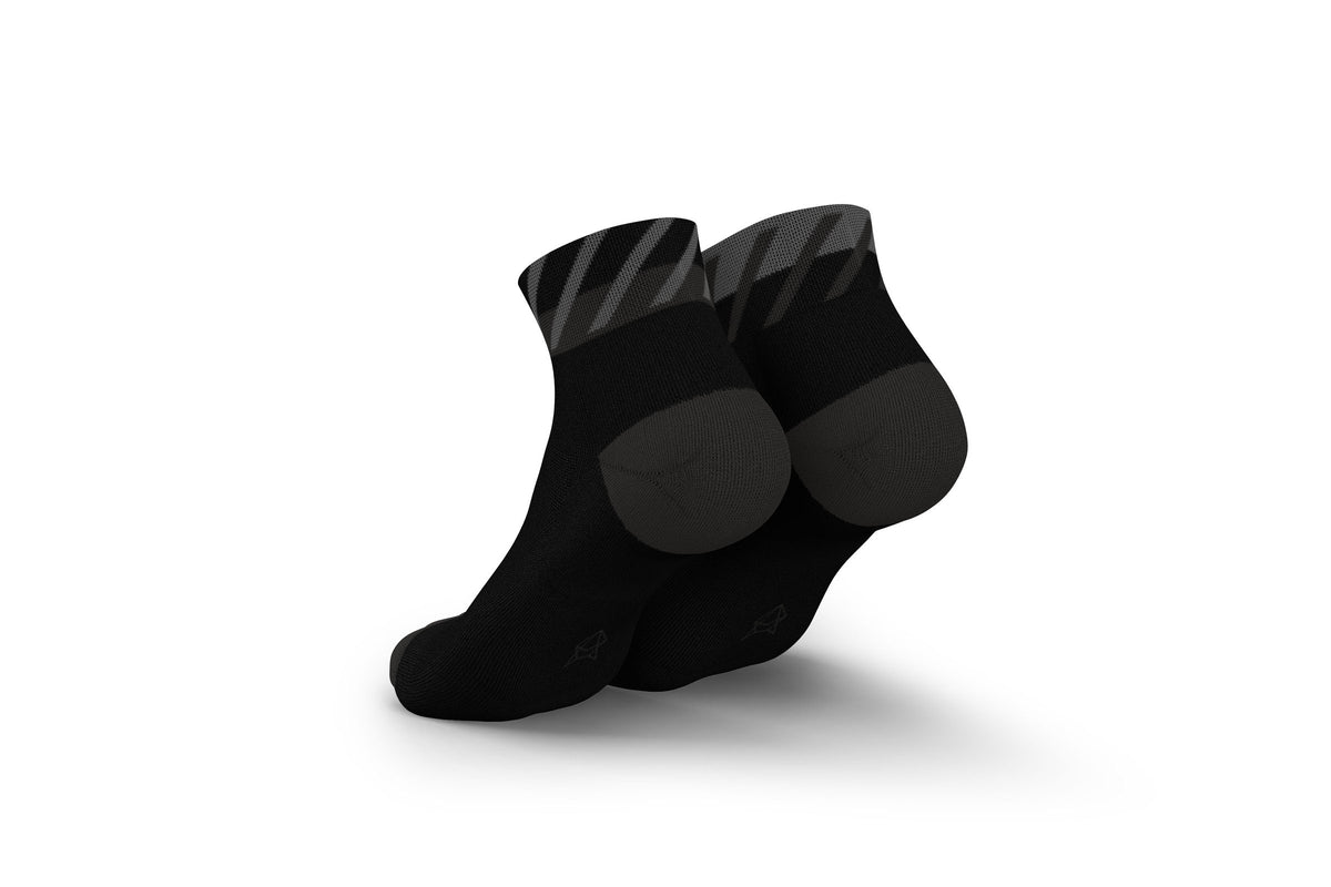 RUNNING DISRUPTS SHORT BLACK Running Low-Cut INCYLENCE