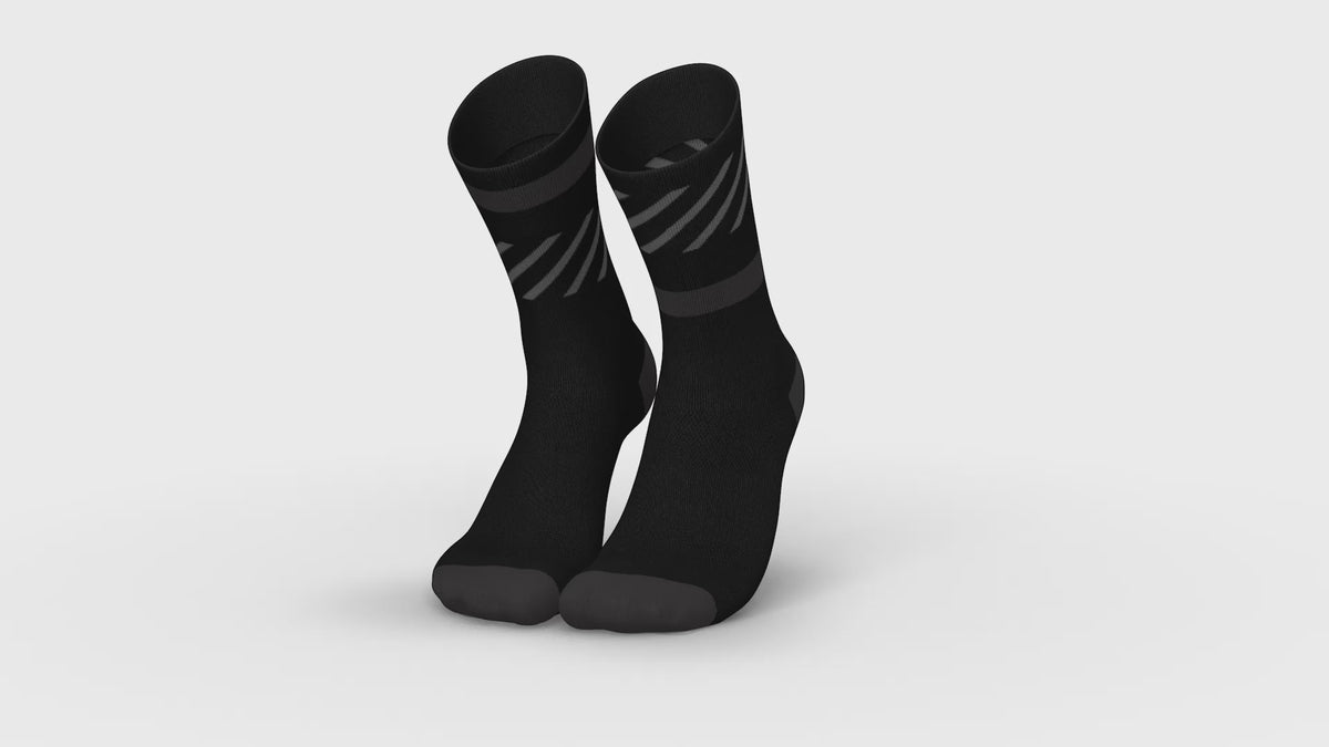 RUNNING DISRUPTS BLACK Running High-Cut INCYLENCE
